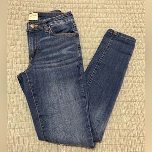 Universal Thread Skinny Jeans // size 00/24R